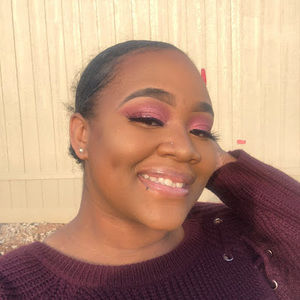 Meet your Posher, Kaila